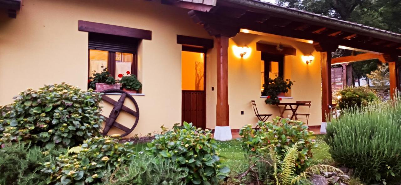 Casas Rurales Entrecastanos Onís Εξωτερικό φωτογραφία