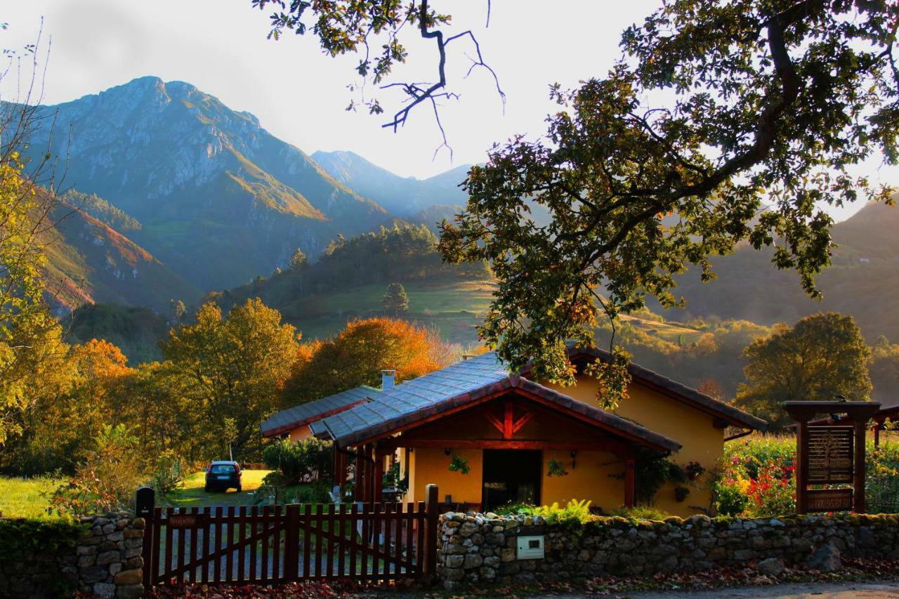 Casas Rurales Entrecastanos Onís Εξωτερικό φωτογραφία